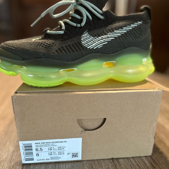 Green Nike Air Max Scorpion Flyknit 🦠💚 - Picture 5 of 6